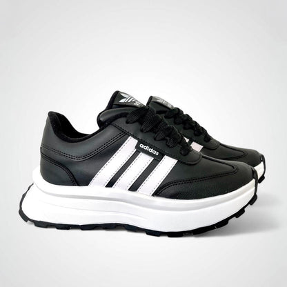 Adidas Moris