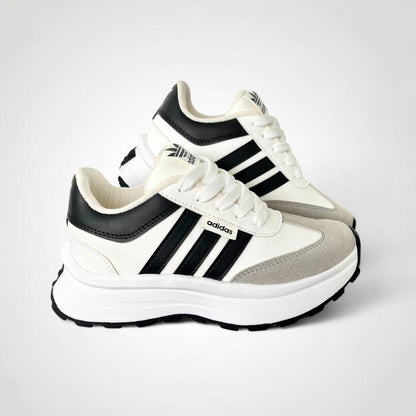 Adidas Moris