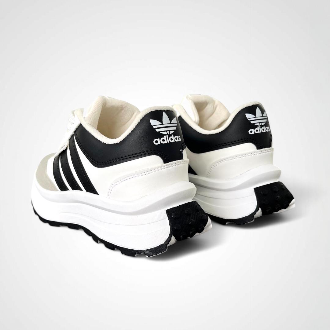 Adidas Moris